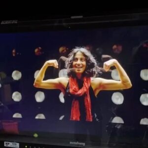 Kausar Mohammed Instagram - #tasveer #bts dump.
this team is 🔥 
get ready for 👹
and i use that lighting for my 💪🏾 
(most pics courtesy of @aneesatalks )
to the ppl who made this happen 🙏🏽 
(get ready for dir. @dhwanishah11 ya'll)
this is the proof of concept so 🙌🏽 for what else is to come!