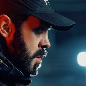 Kaveh Samakbashi Instagram - اولین فراخوان مسابقه بزرگ «بازمانده» منتشر شد
.
به گزارش مشاور رسانه‌ای پروژه، مسابقه بزرگ «بازمانده» با نام انگلیسی «survivor» همه ساله در بسیاری از کشورها اعم از آمریکا، ایتالیا، فرانسه، سوئد، یونان و ترکیه بین دو تیم سلبریتی‌ها و داوطلبان عادی برگزار می‌شود و به عنوان «بزرگترین و پرطرفدارترین مسابقه تلویزیونی در جهان» لقب گرفته است.
.
نسخه ایرانی این مسابقه جذاب و مهیج به تهیه‌کنندگی ‌و‌ کارگردانی سعید طالبی و‌ با حضور تیمی قدرتمند از مشاهیر در یکی از جزایر زیبای کشورمان ساخته می‌شود.
.
علاقه‌مندان به شرکت در تیم داوطلبان و حضور در مرحله راستی آزمایی و مسابقه انتخابی، می‌توانند عدد ۱ را به سامانه ۵۰۰۰۴۳۰۲ ارسال نمایند.
.
‏@bazmande_org
‏@saeidtalebi_official
@ehsan_rouzbahani
@kavehsammakbashi
@amindadashiii