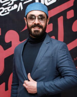 Kaveh Samakbashi Instagram - آغاز اكران آنلاين فيلم سينمايي "فرانكفورت ٨ صبح" از نهم اسفند ماه در پلتفرم فيلم ناب

#kavehsammakbashi 
@filmnab

Photo by: @elnazirani76