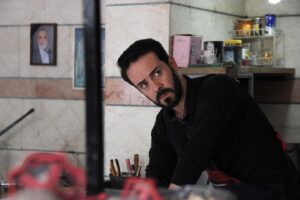 Kaveh Samakbashi Instagram - شروع قصه ي جذاب "بهراد" در سريال رستگاري از امشب✨
سريال "رستگاري" ماه رمضان ؛ ساعت ٢١:٠٠ شبكه ٢
تكرار: : ۲:۵۰ ، ۱۱:۰۰ ، ۱۶:۰۰

خوشحال ميشيم نظراتتون رو بعد از پخش قسمت امشب (قسمت ٨) تا انتهاي سريال ٣١ قسمتي "رستگاري" بدونيم.

الهي به اميد خودت🙏✨

#سریال_رستگاری 
#سریال_ماه_رمضان _شبکه_دو
#مسعود_ده_نمکی
#ده_نمکی
#سریال_ماورایی_ایرانی
#کاوه_سماک_باشی
@dehnamakimasoud1348 
@hasan_varaste 
@amir_behzad_chopanian 
@alirezaostadi.official 
@farshadgolsefidii 
@farzan_moavenian 
@nafisehroshan 
@emami_cg 
@mahrokhsoleimanipour 
@hoseinmjd 
@elhamasqari 
@mahmoodmoosavinejad 
@amirjavidnik 
@pari.sadat.saremi 
@fatemehnazarii_ 
@_elmirarabiee_ 

Photo: @amirmohamadt