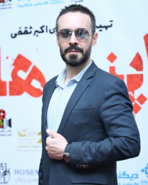 Kaveh Samakbashi Instagram - همه چيز موقته؛ احساسات،آدم ها، افكار و صحنه ها
به هيچ چيز وابسته نشو؛
فقط با اونا در جريان باش.✅✨

#kavehsammakbashi 
Photos by:
@negarpourbahrii 
@soroushmn_ 
@sepide.abdolhay 
@paniz_hemmatzadeh 
@maryam.akbari.pic