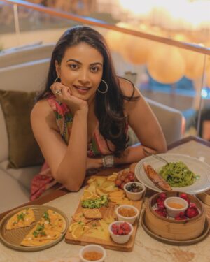 Kavya Shetty Instagram - @one8.commune is for everyone, offering the ideal spot for any celebration or party. 
With a menu that delights and an ambiance that brings people together, it’s the perfect place to create unforgettable memories❤️

#one8commune #bengaluru #viratkohli #bangalorekohling #temptationatcommune 

📍 Bengaluru 
📸 @oneframe_photography 
@boldbeyond.agency @meghachowdhary