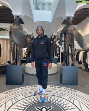 Kawhi Leonard Instagram - Kawhi Leonard in @clipgangshop’s Game 1 Dunk sweatsuit 😌