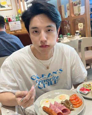 Kay Lertsittichai Instagram - เราเป็นคนชั่วนะ..ชั่วชีวิตนี้ก็ไม่ผอม😱🐷