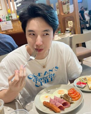 Kay Lertsittichai Instagram - เราเป็นคนชั่วนะ..ชั่วชีวิตนี้ก็ไม่ผอม😱🐷
