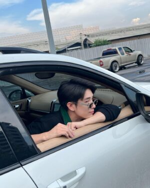 Kay Lertsittichai Instagram - 😎 #YSLeyewearth