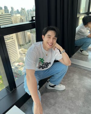 Kay Lertsittichai Instagram - ไม่เคยยิ้มแล้วหน้าหวาน เพราะยิ้มแล้วหน้าบานตลอด🤣 #palmangelsbkk