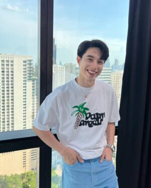 Kay Lertsittichai Instagram - ไม่เคยยิ้มแล้วหน้าหวาน เพราะยิ้มแล้วหน้าบานตลอด🤣 #palmangelsbkk