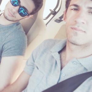 Kaya Giray Instagram - 2 gündür uyumuyoruz damn 😳