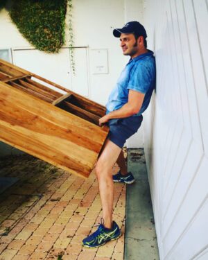 Kaya Yanar Instagram - Wenn dein Lendenwirbel knackt.... #happysunday