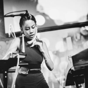 Kayla Briët Instagram - < moments > 🦂 .
📸 by @thelittleghost #sxsw2018
