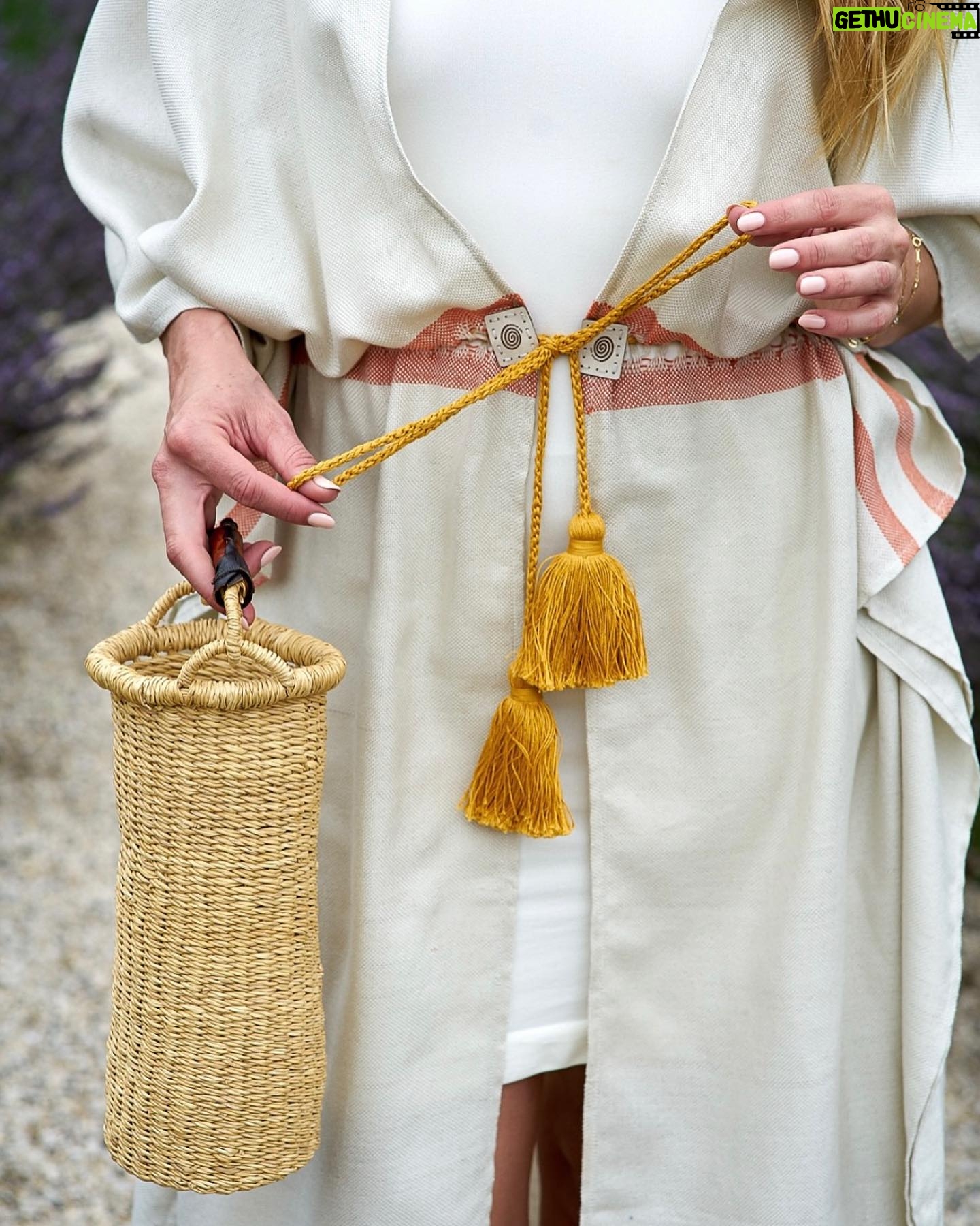 Kaylee DeFer - 348 Likes - Carry a piece of art wherever you go with this beautifully woven bag. 🌿👜
Let the threads of craftsmanship and style intertwine effortlessly in your hands.
📸: @lorinklarisphotography
*
*
*
*
*
# wovenbag #shelterisland #shelterislandny #shelterislandnewyork #summerinnewyork #newyorksummer #summer2023