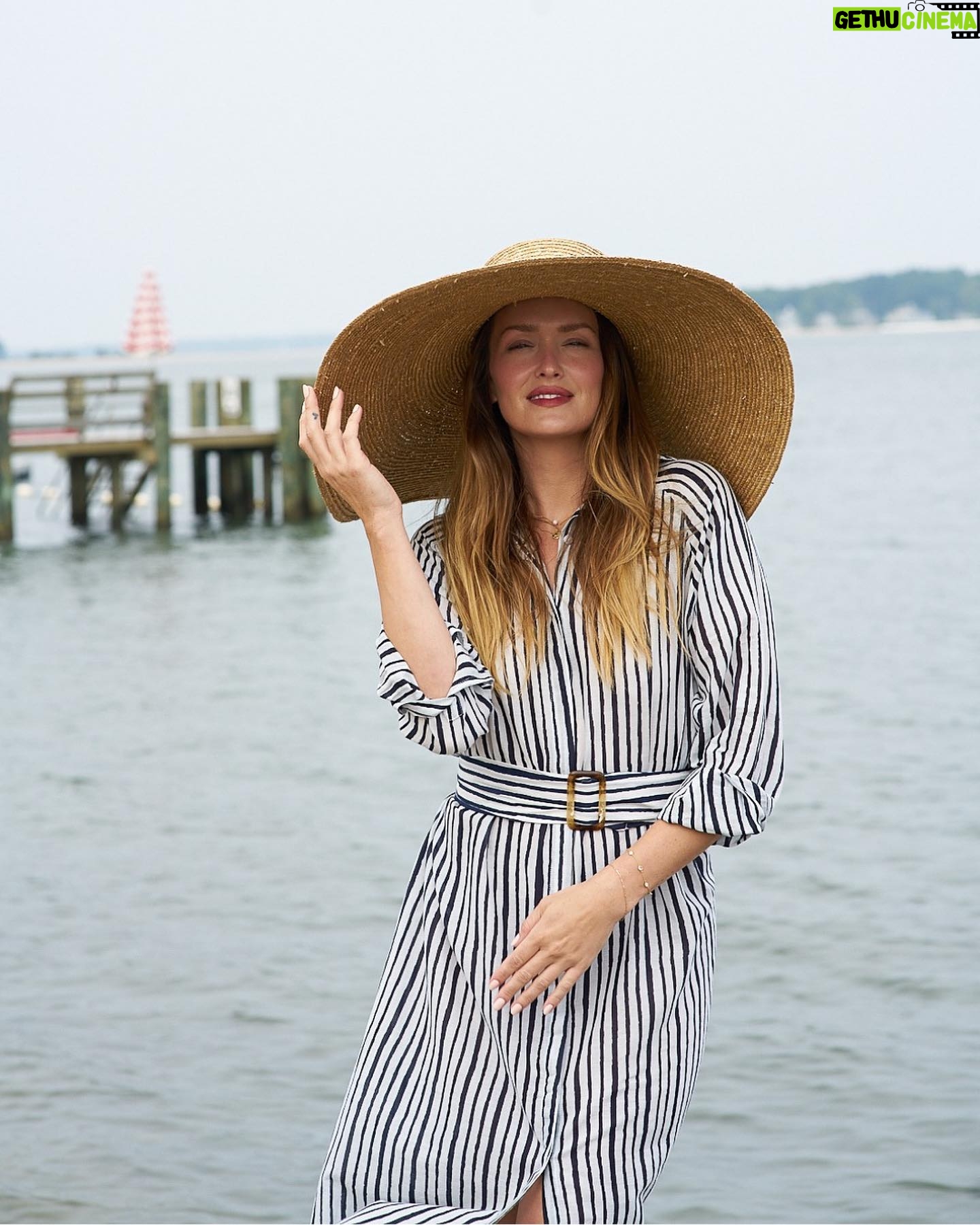 Kaylee DeFer - 713 Likes - Escape to paradise with this resort-style ensemble. Embrace the sun, sea, and style in every step you take. ☀️🌴
📸: @lorinklarisphotography
.
.
.
.
#resortgetaway #chicRetreat #sunsetserenity #shelterisland #shelterislandny #shelterislandnewyork