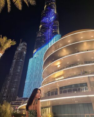 Kayli Tran Instagram - Happy New Year! 🎉🎉

My mantra for 2022:
I am healthy, I am wealthy, I am rich, I am that bishhhh 💁🏻‍♀️✨

What are you goals for the new year??