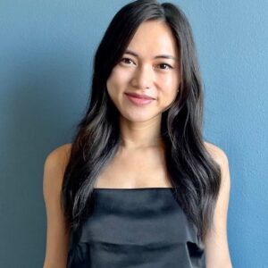 Kayli Tran Instagram - Inching my way to a middle part but I’m putting my foot down. This is it. My big forehead can’t pull it off. 😩 lol. Where do y’all part your hair??