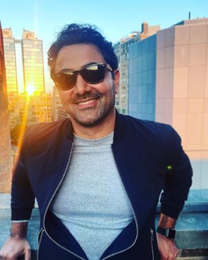 Kaysar Ridha Instagram - Happy new year! Love you all. #newyear