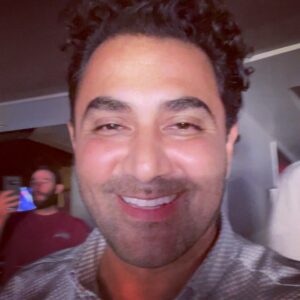Kaysar Ridha Instagram - Big thanks to @paradigmsports for inviting me to watch my first UFC fight in the #teammcgregor suite! Amazing experience. It’s terrible to see the fight end the way it did. Wishing @thenotoriousmma a quick recovery. I’m proud of my guy @audieattar for making the #ufc what it is today!!!