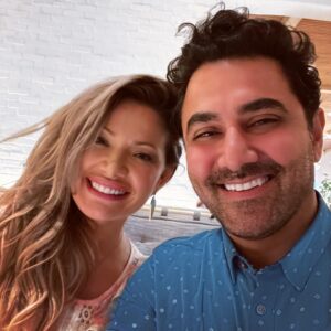 Kaysar Ridha Instagram - Find yourself a friend who always has your back. @janellepierzina