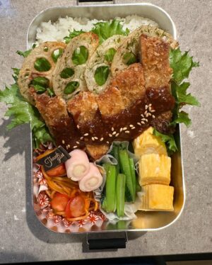 Kazisakku Instagram - 高校生弁当記録🍱
とうじはトマトとゆかりと梅以外は基本的になんでも好きなので作っていて楽しいです✨
#高校生弁当 
#男子弁当