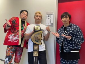 Kazuchika Okada Instagram - この後22時～
読売テレビ
「ダウンタウンDX」
グループ活動大変です！
矢野さんだけコスチュームですから！
皆さん見てください！！！