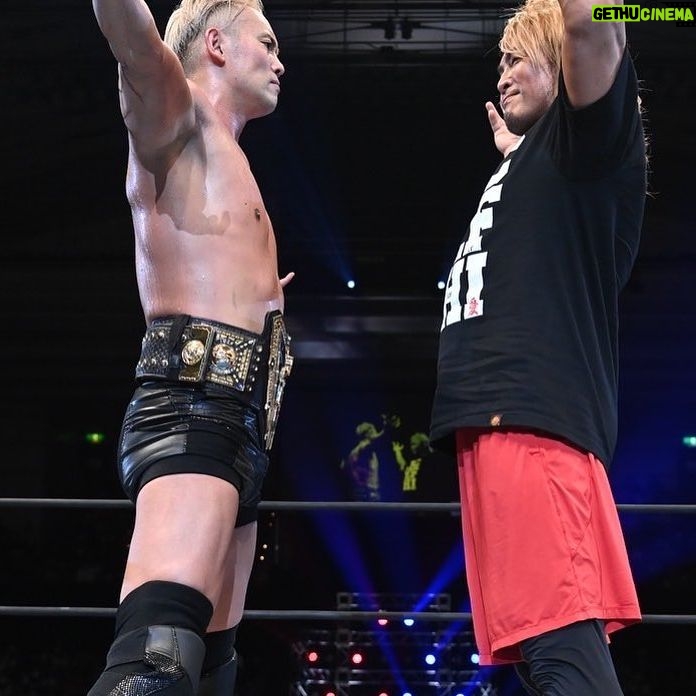 Kazuchika Okada - 11.1K Likes - 大éŖå¤§ä¼ļ¼
ēøęćć客ćććä¼å “ćęé«ć§ććļ¼
ꬔćÆćµć³ćć¼å¤§ä¼ļ¼
ę°ę„ę¬ććć¬ć¹ć®ę¦ććć¢ć”ćŖć«ć«č¦ćć¦ćć¾ćļ¼
åæę“ććććØććććć¾ććļ¼
