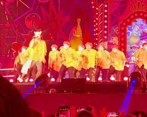Kazuki Kitamura Instagram - SEKAI NO OWARI 東京ドーム凄い世界観❗️そして息子のダンス観て感動❗️#shosei#sekainoowari #dance#habit