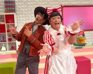 Kazuki Kitamura Instagram - 徹子の部屋に続き、慎吾ママの部屋に出演します！
NHK「ワルイコあつまれ」
3月9日土曜日10時〜10時30分
3月9日土曜日22時〜22時30分

慎吾くんと楽しい時間でした❗️

いやぁーSMAP好きの俺としてはたまらんかったなー👍