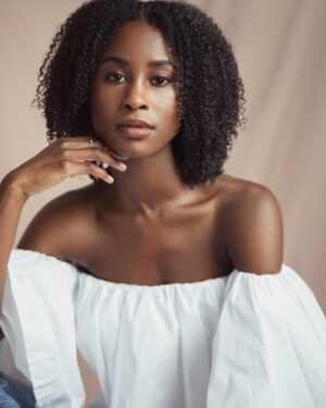 Keeya King Instagram - ❤️Happy Valentine’s Day ❤️
•
This Valentine’s Day make sure you take the time to shower yourself with love and appreciation. Look at you, out here doing the damn thing! 🥰✌🏾
•
•
•
Self love carries you. Self love is returning to yourself daily and from wherever you are- @lalahdelia