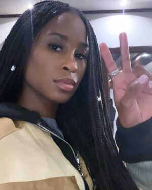 Keeya King Instagram - phhoootooo dump mid-season finale of @cwbatwoman TONIGHT ✨ written by @elcincodemaya and @nancykiu ✨