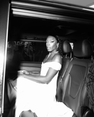 Keiona Instagram - Très fière d’avoir pu faire ma première montée des marches au Festival De Cannes,
 @fentybeauty merci pour ce moment hors du temps 🤍

styling: @liamcdjg 
photo: @abdouladjagbe x @julienthg