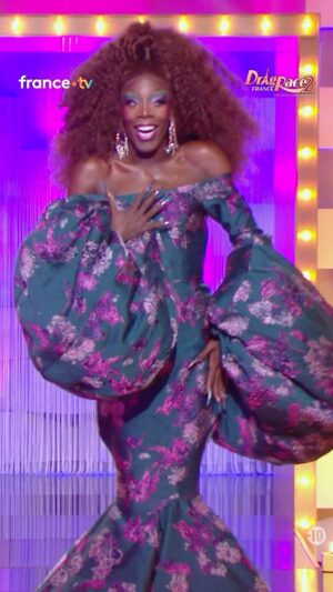 Keiona Instagram - ✨🌟DISCO DIVA EXTRAVAGANZA 🌟✨

🪡 @pipa.just.pipa 
💅🏿 @hausoftokyo_ 
Hair By Me ✨

#dragracefrance #teamkeiona
