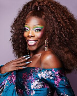 Keiona Instagram - SHE’S A WINNER 🏆 

The Rusical Told all of our stories 💖✨ 

Thanks @dragrace_france 

✂️ @pipa.just.pipa 
📸 @ranobrac 
💅🏿 @hausoftokyo_ 
Hair by Me ✨💖

#dragracefrance