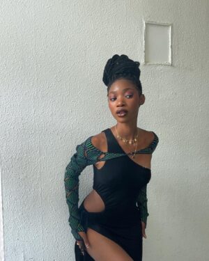 Kelcey Mawema Instagram - flew to London this summer to get THEE exclusive creative director/bestie photoshoot experience