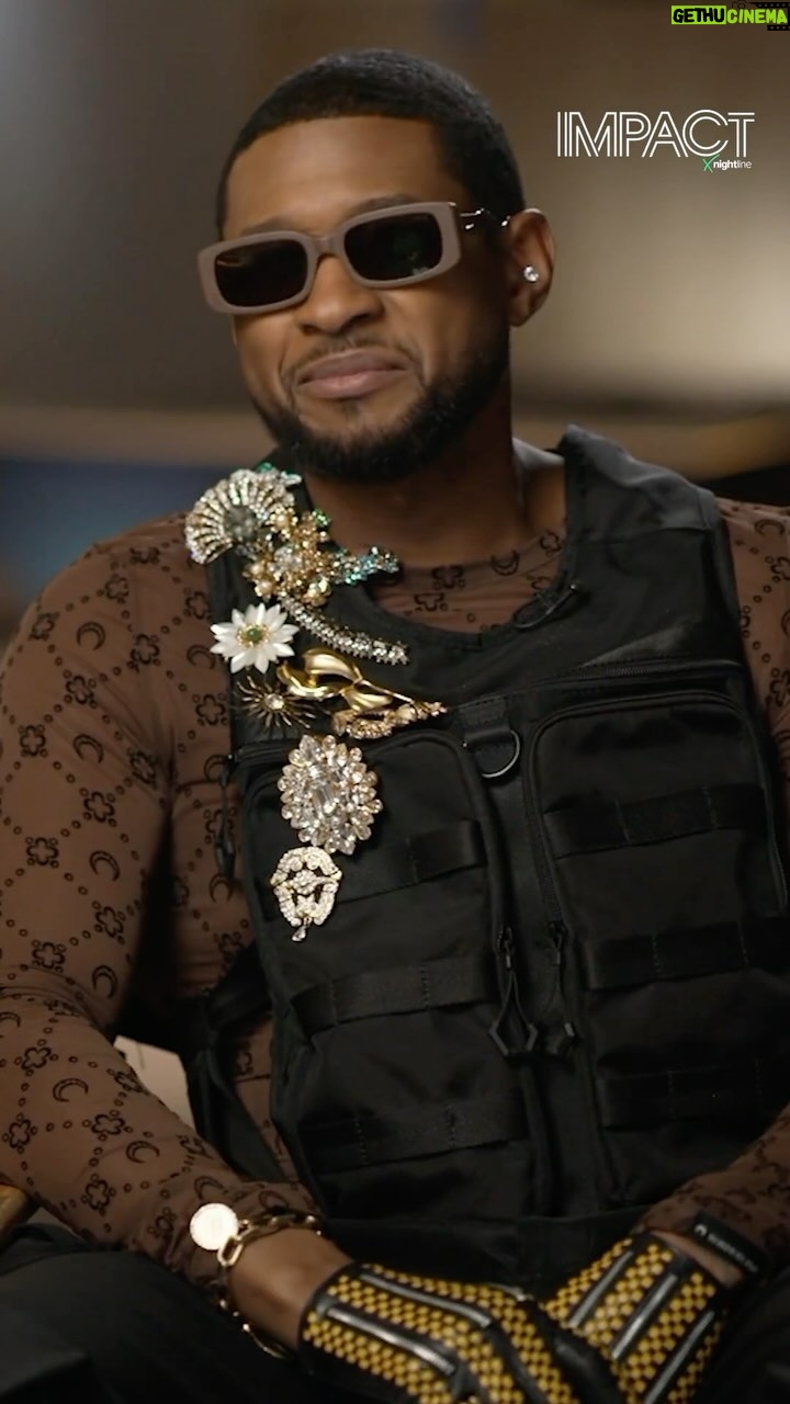 Kelley Carter - 1K Likes - @Usher will soon be inducted into an elite group of musicians who are tapped to perform during halftime at the Super Bowl.
But did you know this isnāt the first time heās graced the hallowed stage? The king of R&B made an appearance during the Black Eyed Peasā performance in 2011.
He joins ABC Newsā @KelleyLCarter to discuss his new album, Vegas residency, and preparing for the big game in the latest episode of #IMPACTonHulu ā āUsher: āMy Wayā to the Super Bowlā ā streaming now on @Hulu.
#usher #football #liljon #halftime