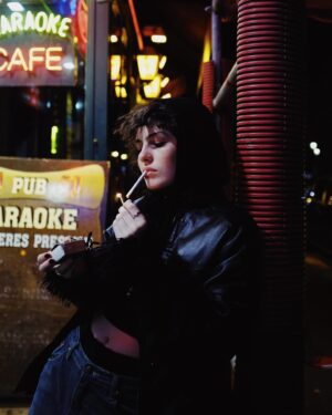 Kelly Depeault Instagram - Retrouvailles Nocturnes