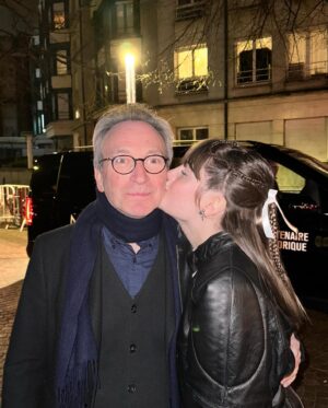 Kelly Depeault Instagram - Merci @seriesmania ALAIN TASMA alive you  @jeremygillet #tuesunestarbaby merci pour toi, Bravo à tout l’équipe et tout mes heart crush de tournage