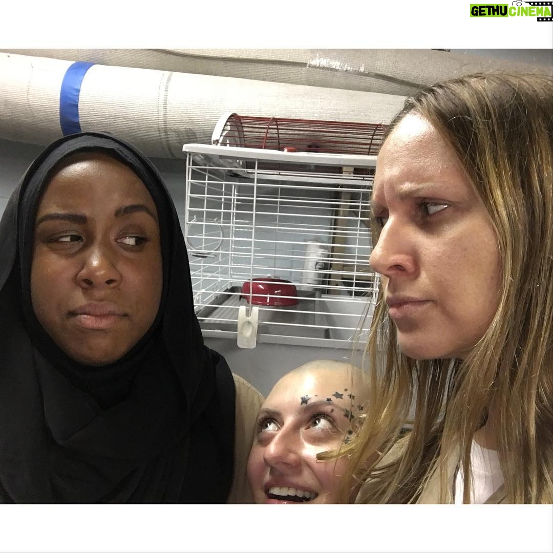 Kelly Karbacz - 3.1K Likes - #BTS When we're shooting at 3am, things can get a little loopy in #Litchfield .😜 #OITNB #OrangeIsTheNewBlack #oitnbseason5 #Abdullah #Helen #Sankey #Netflix @oitnb @netflix