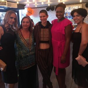 Kelly Karbacz Instagram - 🍊#TBT #OITNB #OrangeIsTheNewBlack #oitnbseason5 #netflix #premiereparty #orangefamily #Sankey #Frieda #Brandy #Abdullah #Zirconia @oitnb @netflix 🍊