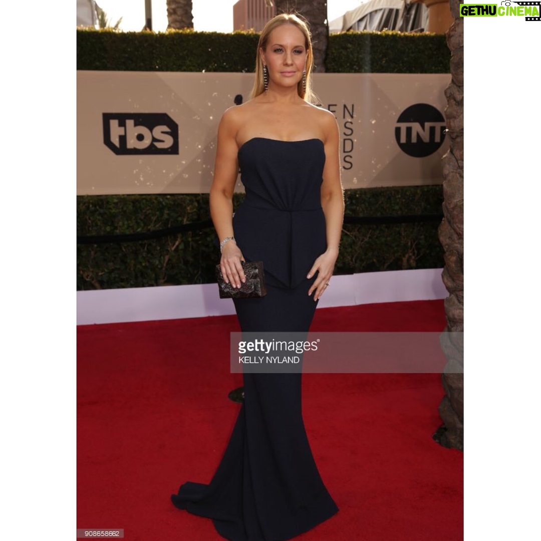 Kelly Karbacz - 1.2K Likes - #TBT Throwing it back to the #SagAwards #RedCarpet to thank my incredible dream team who made it all possible. To my glam squad @chechelj and @aypruhl who worked their magic and had me shining like a star, my stylist @andrewgelwicks who made me look and feel like Hollywood royalty, my publicist @cristinad91 for pulling it all together and being a superhero and guardian angel wrapped up in one, and my manager @rosierliz for being my support system and the most fabulous date a girl could ever ask for- thank you all from the bottom of my heart!! It truly takes a village and mine is the greatest. Love you💋xoxo
#OITNB @sagawards