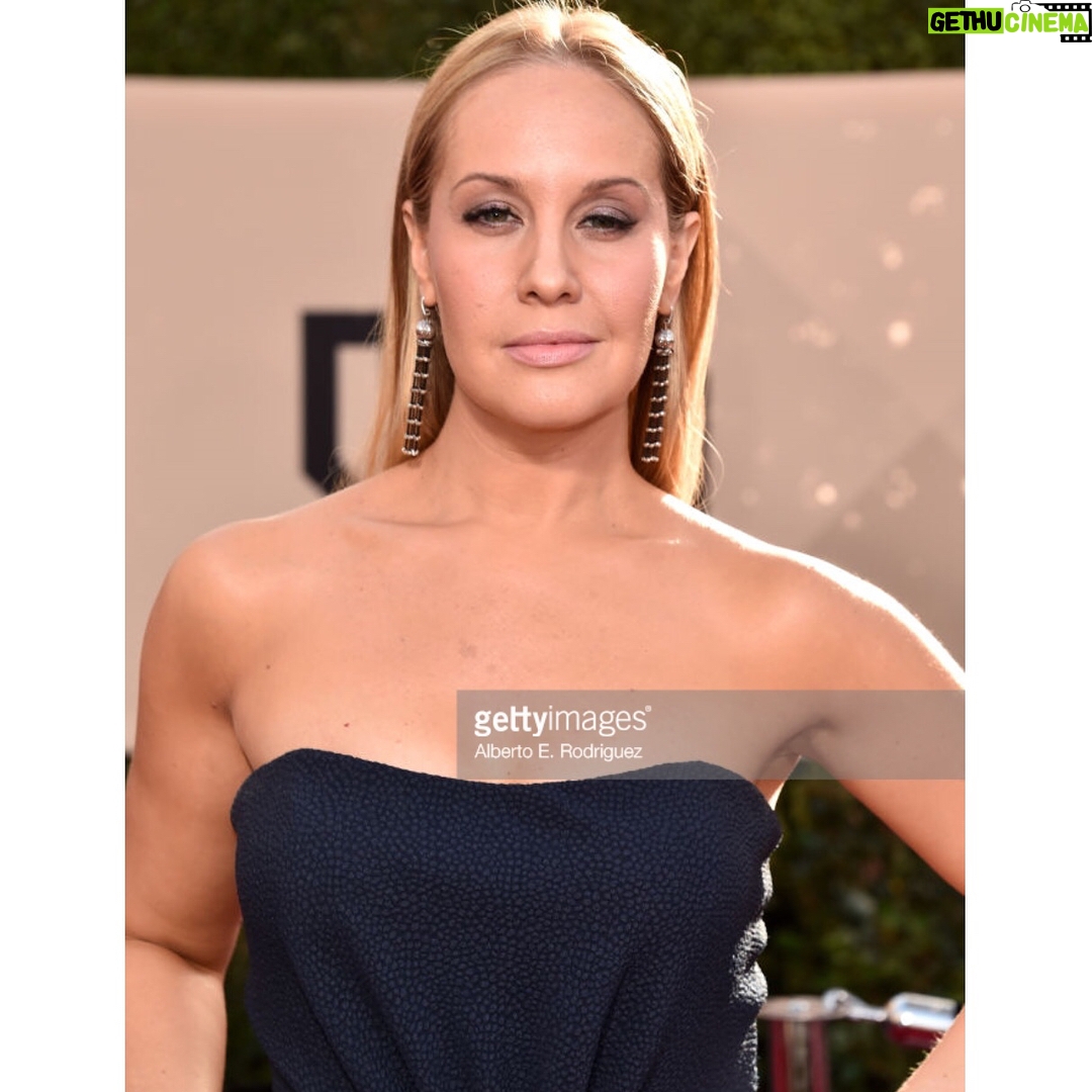 Kelly Karbacz - 1.2K Likes - #TBT Throwing it back to the #SagAwards #RedCarpet to thank my incredible dream team who made it all possible. To my glam squad @chechelj and @aypruhl who worked their magic and had me shining like a star, my stylist @andrewgelwicks who made me look and feel like Hollywood royalty, my publicist @cristinad91 for pulling it all together and being a superhero and guardian angel wrapped up in one, and my manager @rosierliz for being my support system and the most fabulous date a girl could ever ask for- thank you all from the bottom of my heart!! It truly takes a village and mine is the greatest. Love you💋xoxo
#OITNB @sagawards