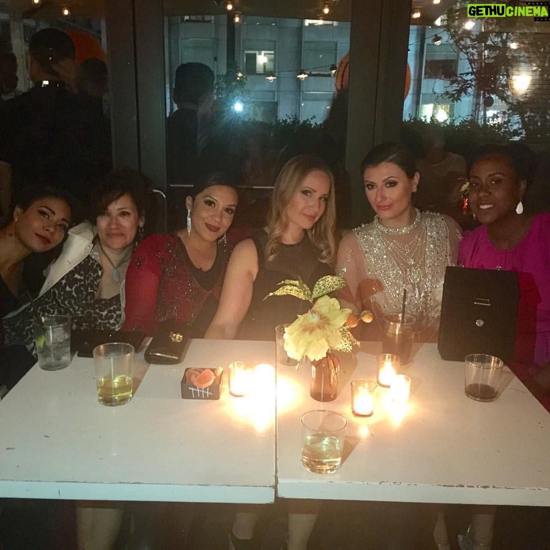 Kelly Karbacz - 1K Likes - #TBT Love all my #LitchfieldLadies ❤️#OITNB #OrangeIsTheNewBlack #oitnbseason5 #premiereparty #Ruiz #Pidge #Sankey #SkinheadHelen #Abdullah #orangefamily #netflix @oitnb @netflix 📸: @dierblessed 😘