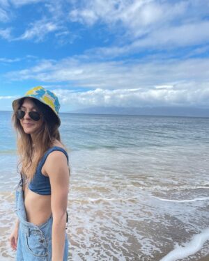 Kelsey Bascom Instagram - tis the sea-sun 🌊☀️🎄

#typeonetypehappy #t1dlookslikeme #type1diabetes #t1d #typeonediabetes #type1diabetic