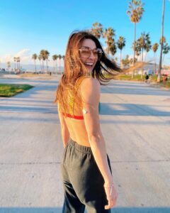 Kelsey Bascom Most Liked Photos and Posts