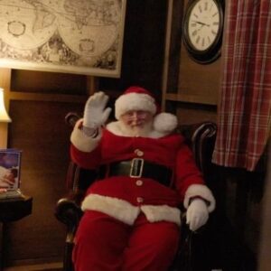 Kelvin Fletcher Instagram - Fletchers On The Farm presents Santa’s Village🎅🏼 

We can’t wait to see you! ❤️

@fletchersonthefarm 

#christmas #family #experience