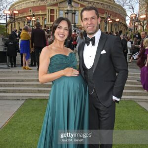 Kelvin Fletcher Instagram - Amazing night at the Olivier Awards tonight celebrating the exceptional talent throughout British Theatre 🎭 

Suit @whitfieldandward 
Wife @liz_fletcher83 

@gettyimages 

#olivierawards
