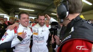 Kelvin Fletcher Instagram - Moments like this are what it’s all about 🙏🏻

@paddockmsport @plowey @british_gt