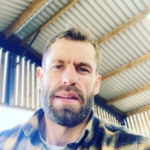 Kelvin Fletcher Instagram - A little bit of contrast is good they say….