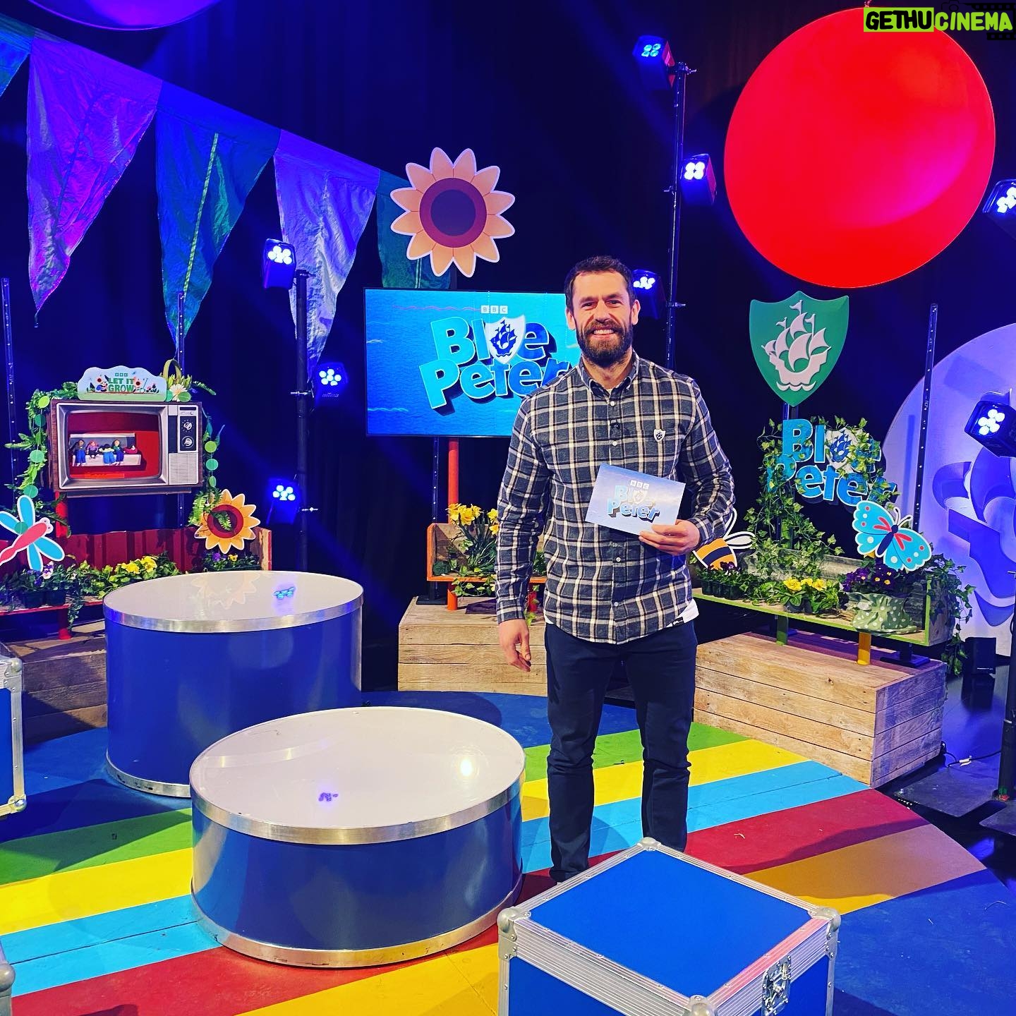 Kelvin Fletcher - 3.7K Likes - What an honour to be a guest on #bluepeter this morning. Like most, I grew up watching Blue Peter and always wanted a Blue Peter badge! Well now I’ve got one! 🙌🏻