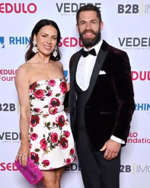 Kelvin Fletcher Instagram - What a fantastic night supporting the incredible work @sedulofoundation 

An honour to support and work alongside them with @fletchersonthefarm helping make a difference in young people’s lives ❤️

Thank you as always to @whitfieldandward for the transformation from farmyard to the red carpet! 😉