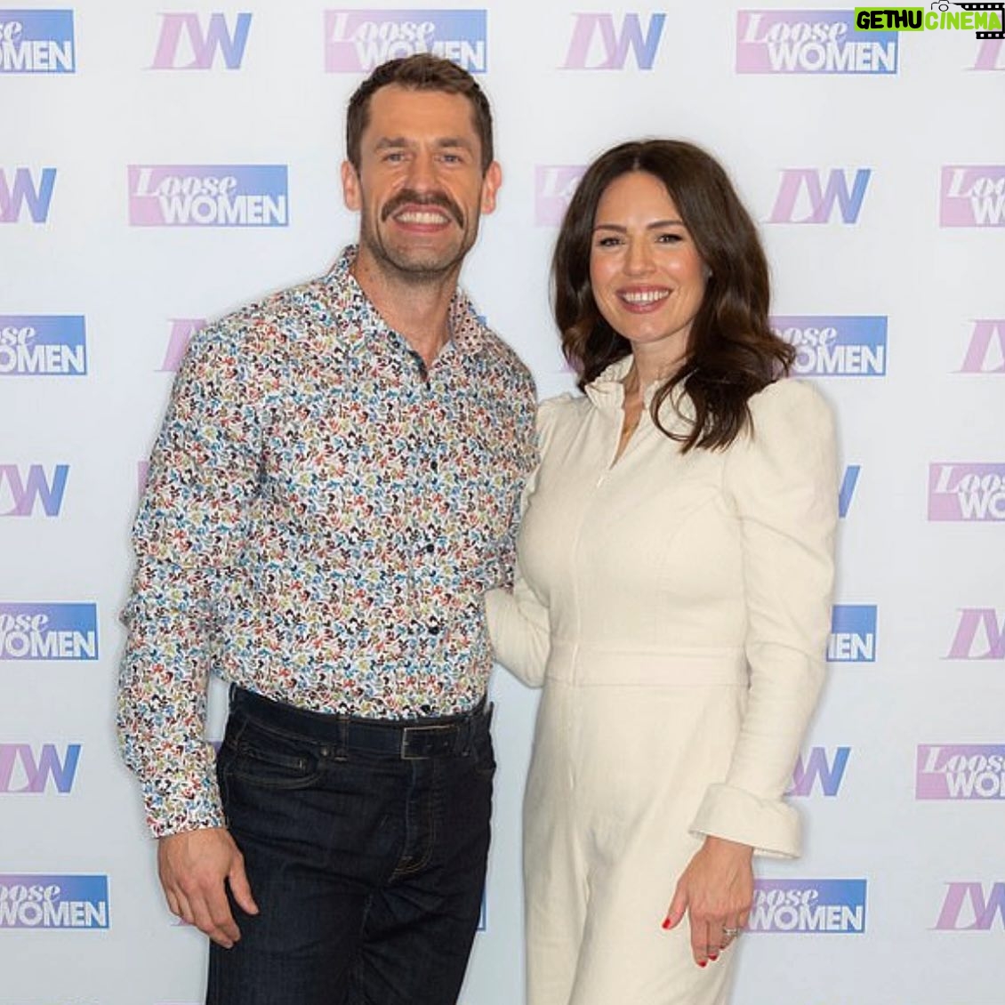 Kelvin Fletcher - 6.2K Likes - Always a lovely chat on @loosewomen
Talking all things 📕 #fletchersonthefarm
Book out TODAY 🙌🏻
📷 @kenmckayphoto